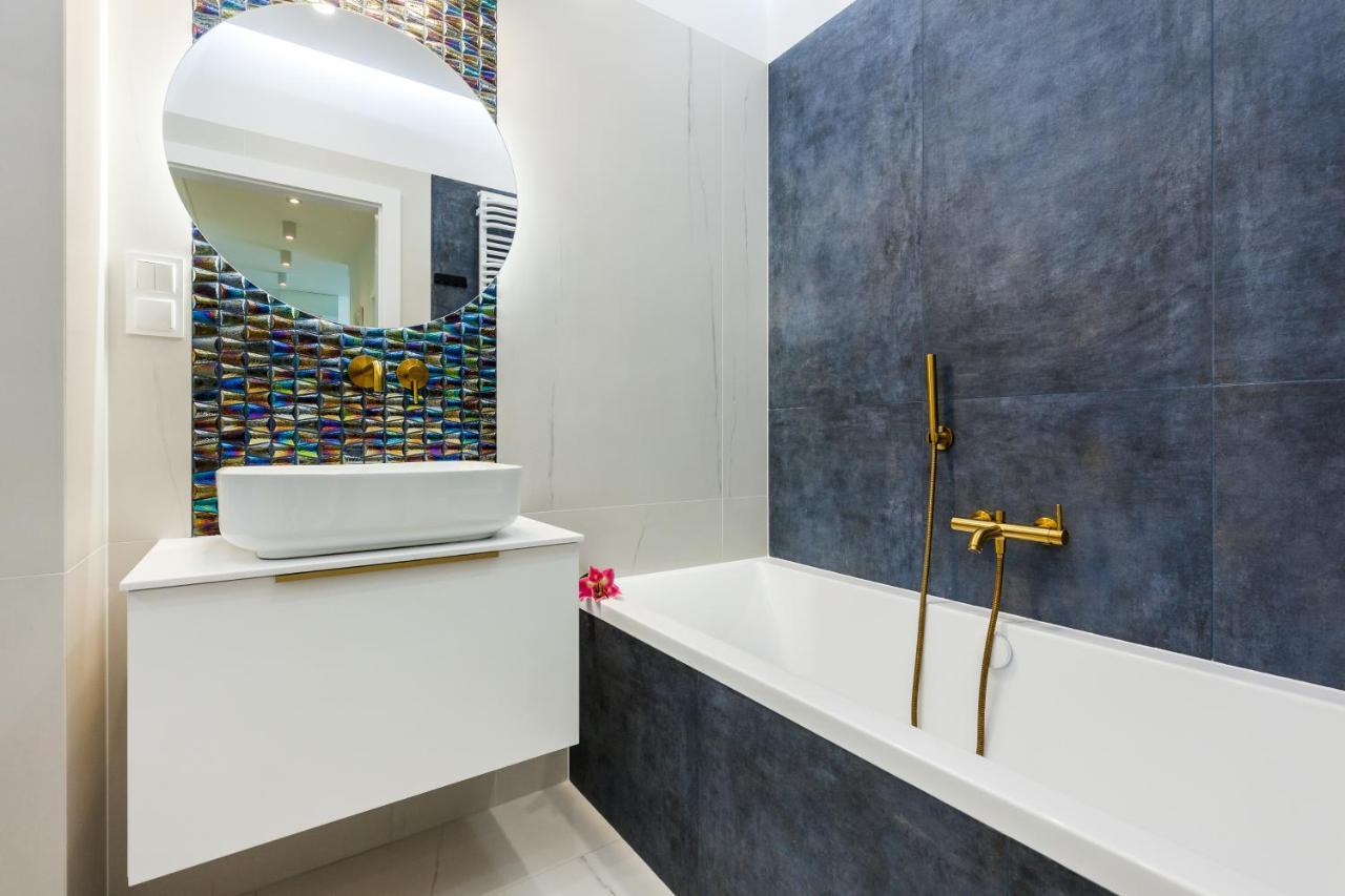 Plac Unii Aquamarine Premium Apartment 格丁尼亚 外观 照片